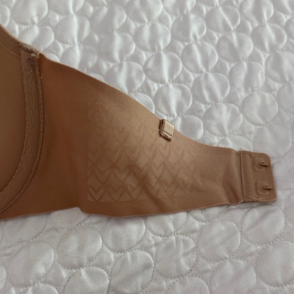 Victorias Secret women size 32D Tan Strapless underwire Bra - Picture 7 of 8